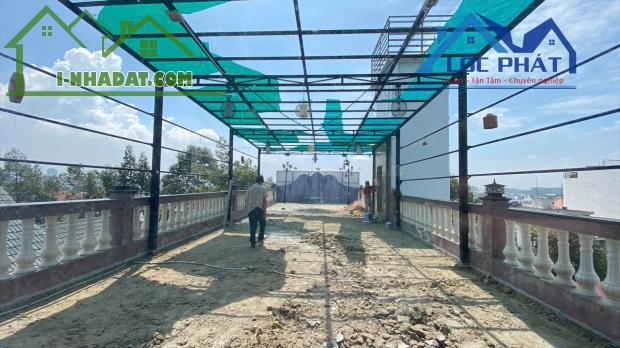 Cho thuê nhà 4lầu tại Thành Phố Biên Hoà 600m2 giá 40 triệu - 1