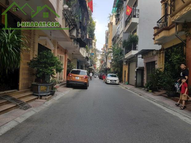 Bán GẤP nhà phố Ngọc Lâm, Long Biên, 55m2. 5tầng. VỈA HÈ, LÔ GÓC, Ôtô TRÁNH, KD