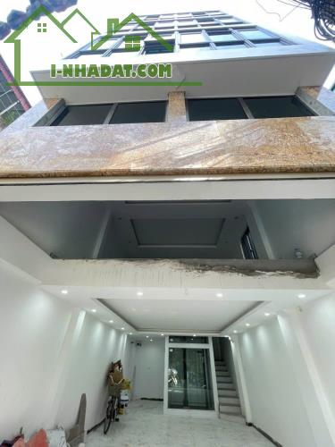 Bán nhà mặt phố Phó Đức Chính, Ba Đình, lô góc, vỉa hè 2m, kinh doanh sầm uất. Giá 20.4 tỷ - 1