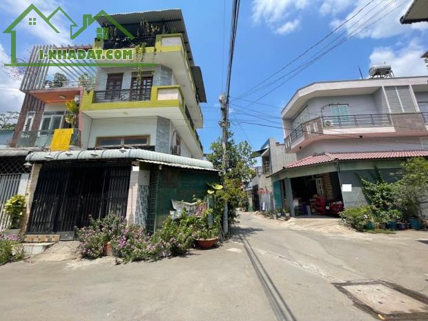 Gấp Bán Căn Nhà HXH 2 Tầng ,60m2(4x15 )Cách Nguyễn Duy Trinh200m , Phú Hữu, Q9