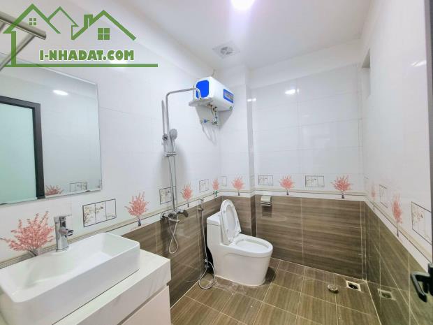 Siêu Phẩm! Nhà đẹp trung tâm Trạm Trôi, Lai Xá, phố Nhổn xây 5 Tầng, giá 4 tỷ - 1