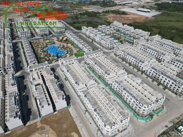 Độc quyền quỹ ngoại giao căn nhà liền kề tại Vinhome Golden Avenue Móng Cái, cạnh Cửa Khẩu - 1