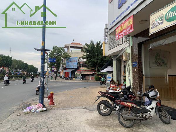 Quận Tân Bình ! CHO THUÊ MB KINH DOANH ĐẸP LẮM, Vị Trí kinh doanh sầm uất, Tel : - 1