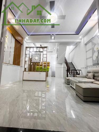 BÁN GẤP!!!! Nhà 60m2 Giá2tỷ980, Xô Viết Nghệ Tĩnh, SHR, gần ngã tư Hàng Xanh - 2