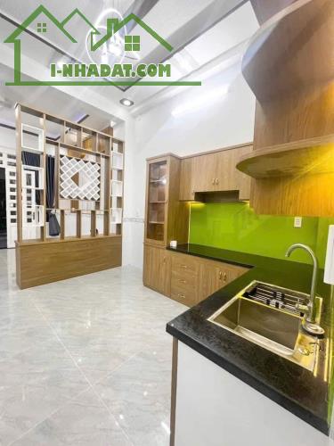 BÁN GẤP!!!! Nhà 60m2 Giá2tỷ980, Xô Viết Nghệ Tĩnh, SHR, gần ngã tư Hàng Xanh - 1