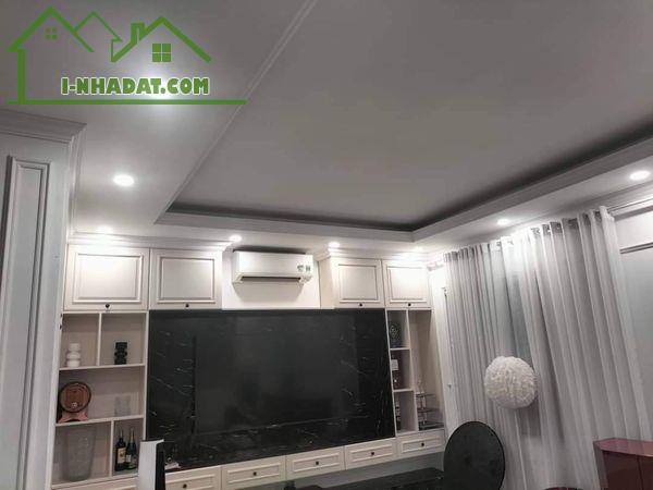 BÁN NHÀ RIÊNG TẠI LA KHÊ GẦN NGÔ THÌ NHẬM 40m2, 5 ngủ, OTO, GẦN PHỐ. CHỈ 5 tỷ 9