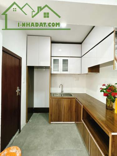 Bác Tâm bán Căn hộ Tập thể gần ĐH Luật Hà Nội, DT: 61m2, 3PN, 2WC - 1