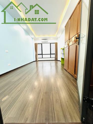 NHÀ MỚI Ở NGAY - VỊ TRÍ TRUNG TÂM MỸ ĐÌNH GẦN TRƯỜNG HỌC CÁC CẤP -, NHÀ VĂN HÓA, Ô TÔ