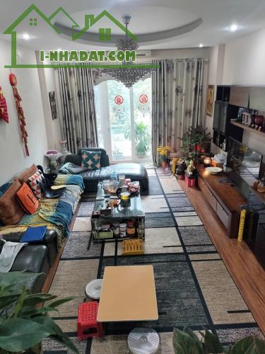 Cực hiếm! Bán nhà mặt phố Lò Sũ, 35m2, 5 tầng, 17.5 tỷ, phù hợp KD homestay, appartment