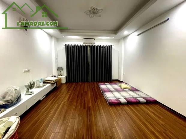 Căn hiếm Việt Hưng giá rẻ, 30m2, 5 tầng, MT 4,5m an ninh tốt, khu tiện ích cao - 4