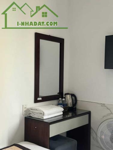 BÁN KHÁCH SẠN CÓ DÒNG TIỀN THU NHẬP KHỦNG. NGAY CON ĐƯỜNG ĐẸP NHẤT CHÂU Á