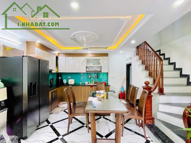 BÁN NHÀ TỨ HIỆP - THANH TRÌ. 5 TẦNG * 43M2 - GIÁ CHỈ 6,5 TỶ - 1