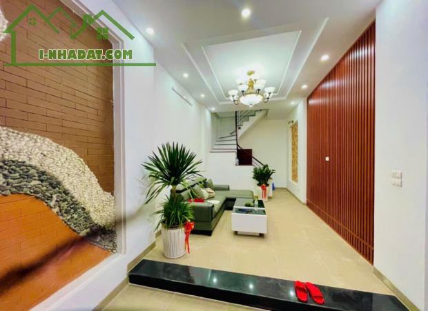 Bán nhà Bùi Xương Trạch -Vũ Tông Phan , DT 33m² , Giá Nhỉnh 5 tỷ , ngõ nông , Gần oto - 4