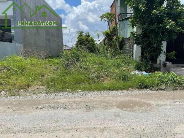 Bán gấp lô đất mặt tiền ÚT AN-kv4-thị trấn Đức Hòa. DT:4,5x23,5m=106m2 giá 1 tỷ 850 triệu - 2