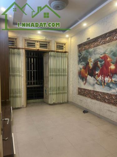 Bán nhà Thanh Nhàn, phân lô, vỉa hè ô tô, 43mx 5 tầng, giá 11.5 tỷ có bớt. +) Vị Trí: khu - 2