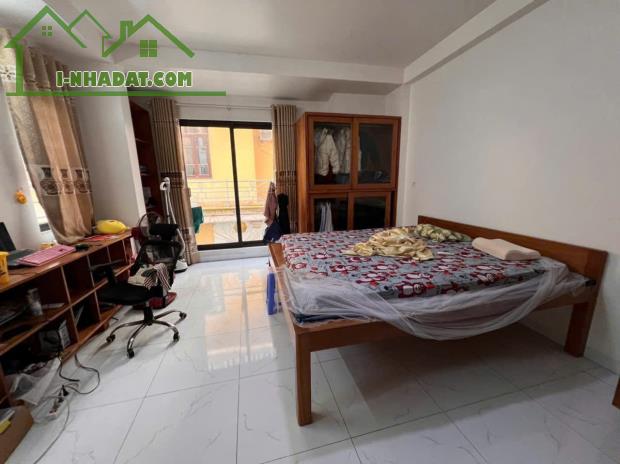 Bán nhà La Khê, gần KĐT Park City, ô tô đỗ cửa, DT 33m2 4,5 tầng giá hơn 6 tỷ