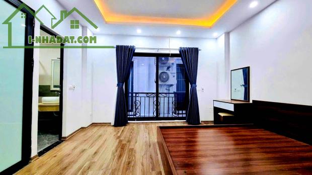 Bán nhà siêu phẩm ngõ phố Nguyễn Ngọc Vũ , Thanh Xuân , 42m2 , 4 tầng, MT 3,5, giá 7.5tỷ. - 5