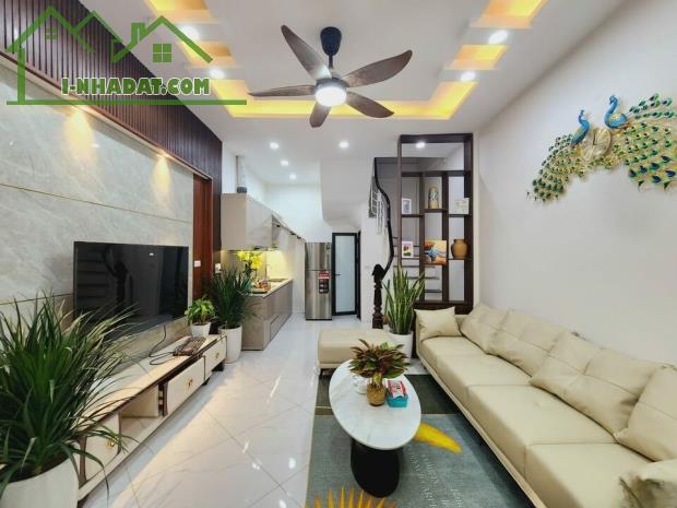 Bán nhà đẹp trung tâm Trạm Trôi, UBND Hoài Đức 33M 5 Tầng, 4 phòng giá 3.7 tỷ - 5