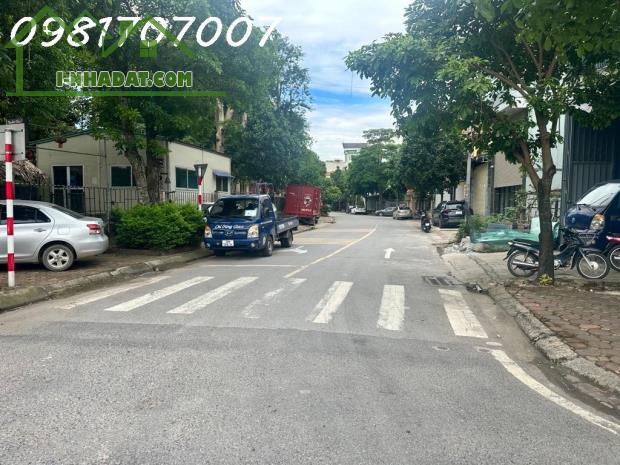 Chính chủ nhờ bán 330m² đất Biệt thự Việt Hưng, Long Biên. Hàng xóm Vinhomes Riverside. - 3