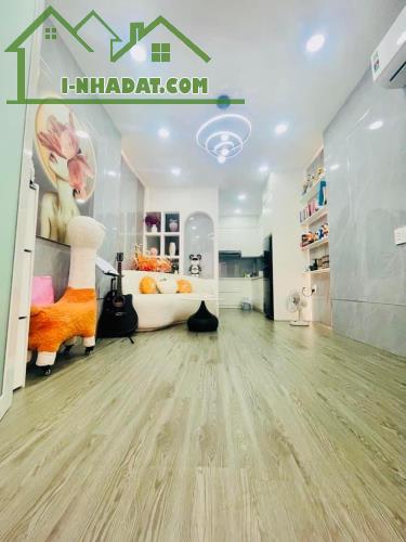 NHÀ ĐẸP LUNH LINH, FULL NỘI THẤT - 21M2, 4TẦNG - LÝ CHÍNH THẮNG - NHỈNH 4TỶ