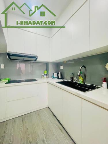 NHÀ ĐẸP LUNH LINH, FULL NỘI THẤT - 21M2, 4TẦNG - LÝ CHÍNH THẮNG - NHỈNH 4TỶ - 1