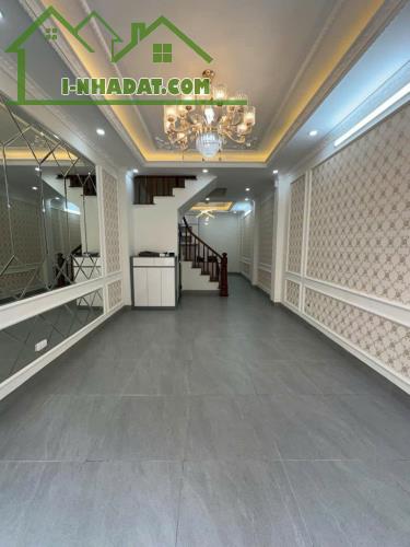 SIÊU PHẨM Ô TÔ ĐỖ CỬA XUÂN PHƯƠNG DT 40M2 X 5 TẦNG X GIÁ 7.9 TỶ