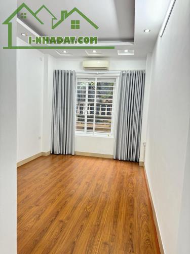 Bán nhà Doãn Kế Thiện, gần ôtô, nhà mới đẹp, full nội thất ở ngay 41m2_5T. Chỉ nhỉnh 4 tỷ. - 2