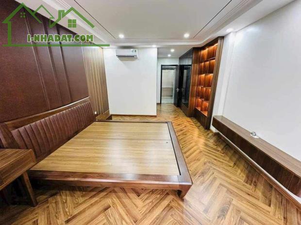 Siêu Phẩm Ngõ 29 Phố Trạm, Cổ Linh, 60m2, 7 Tầng, Gara Ô Tô, Thang Máy, Kinh Doanh đỉnh