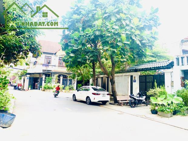 Bán Đất Góc 2 Mặt Tiền Đường Nguyễn Bá Huân,Thảo Điền,Q2 DT:162m2(13,8mx12,9m) Giá 55 Tỷ - 1