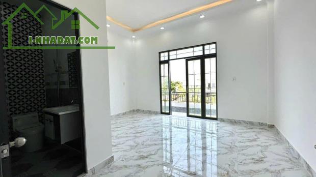 Nhà 1Trệt 1Lầu (122,9m2) Gần Chợ QUI ĐỨC 1Tỷ 220 Cần tìm chủ mới LH:0939218247 - 3