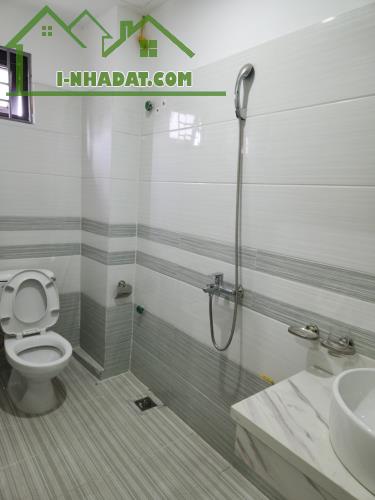 Bán nhà riêng Kim Chung, Hoài Đức. Nhà dân xây 32m2 chắc chắn sẵn ở NGAY. Cách 16m đến Ôtô - 4
