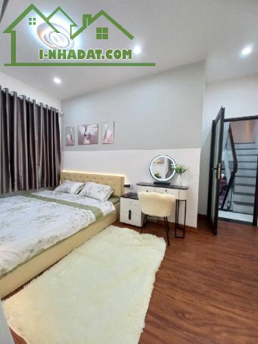 BÁN NHÀ PHỐ GIÁP BÁT, GIẢI PHÓNG, 38M2, 4 TẦNG, MT 4.8M, LÔ GÓC, NGÕ NÔNG. GIÁ 7.5 TỶ