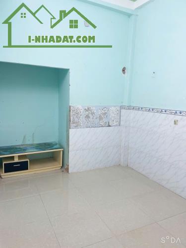 Bán nhà riêng  phường 16 quận 8 120m2 Phú Định 2 tầng 3 pn 2 wc giá chỉ 4,4 tỷ - 1