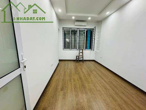 Bán Nhà Ô Chợ Dừa, Đống Đa, Gần 30m2, ngang 3.2m, 2 Thoáng, K.doanh, 5 Tỷ Hơn - 1