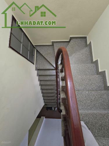 Bán gấp phân lô Mạc Thái Tổ 4 tầng 50m2, ngõ 2 ôtô tránh nhau, sát phố, ở, cho thuê KD tốt - 4