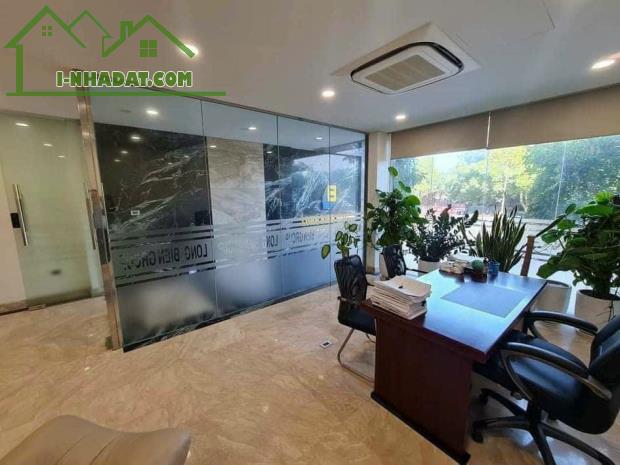 BÁN GẤP NHÀ MẶT PHỐ NGUYỄN VĂN CỪ 84M x 5T, MT 5M, CHO THUÊ, KINH DOANH. NHỈNH 28 TỶ - 1