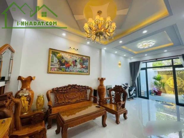 NHÀ MT ĐƯỜNG SỐ 4, LINH TÂY, 108M2 (4x27)M, 3 TẦNG, CÓ SÂN ĐẬU XE, CHỈ 12.9 TỶ. - 4