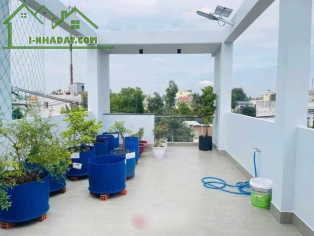 NHÀ MT ĐƯỜNG SỐ 4, LINH TÂY, 108M2 (4x27)M, 3 TẦNG, CÓ SÂN ĐẬU XE, CHỈ 12.9 TỶ.