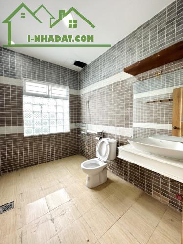 Gấp bán nhà Thủ Đức, ngang 10m, dt nền 290m2, chỉ 43 tỷ, thông Mt Trần Não, Q.2(cũ). - 1