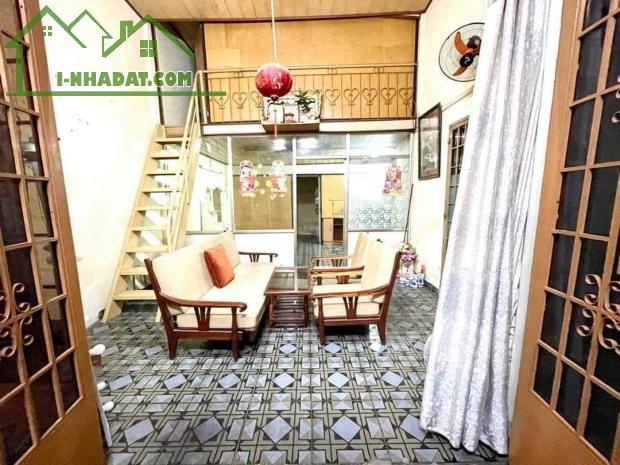 Bán nhà mặt tiền Nguyễn Phúc Chu-ngang 10m-gần chợ+cv-kinh doanh tấp nập-giá rẻ - 1