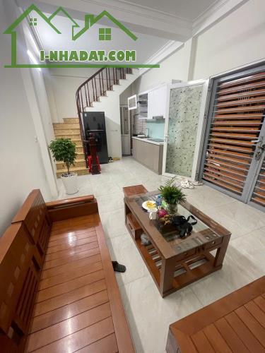 Bán Nhà Phố Vọng, Thanh Xuân  35m2, 3T, MT 7.2  Nhỉnh 2 tỷ - 1