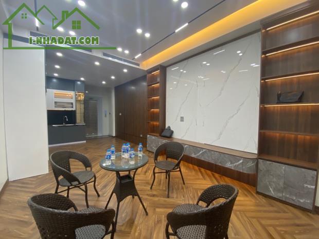 BÁN NHÀ THANG MÁY NGỌC THỤY - NHỈNH 8 TỶ Ô TÔ NGỦ TRONG NHÀ - NGAY KHU KHAI SƠN - 1