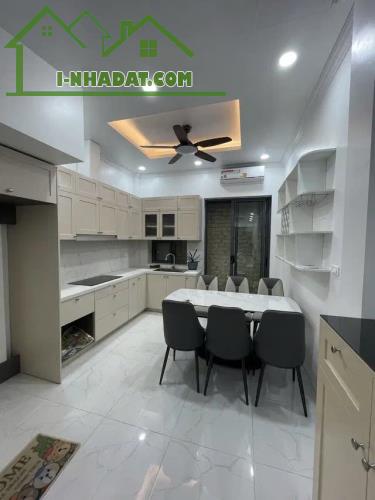 KHU PHÂN LÔ Ngọc Lâm 50m,4 tầng,nhỉnh 13tỷ,NGÕ 2 ÔTÔ TRÁNH,THÔNG BÀN CỜ,2 THOÁNG,KD - 1