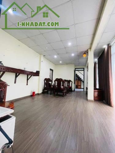 BÁN ĐẤT TẶNG NHÀ MẶT PHỐ LÔ GÓC BỒ ĐỀ 40M2 ÔTÔ TRÁNH KINH DOANH. 12,7TỶ - 2