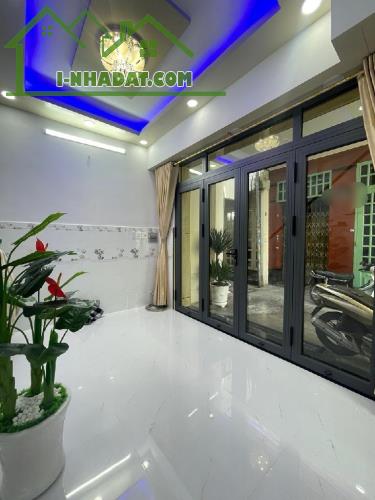 CHỈ 3,88 tỷ - 21M2 - NGUYỄN HỒNG ĐÀO - TB - TẶNG NỘI THẤT ĐẸP LUNG LINH - CHẠM LÀ CHỐT - 5