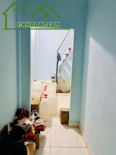 Nhà hẻm ô tô, gần ngân hàng ACB Lạc Long Quân, Tân Bình, 4.95 tỷ - 2