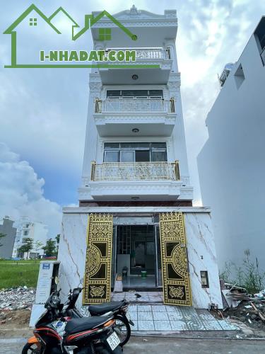 Bán Gấp Căn Nhà Tân Cổ Điển Full Nội Thất 2Lầu Sân Thượng 5 x 18 Tại KDC Phước Kiển Nhà Bè - 2