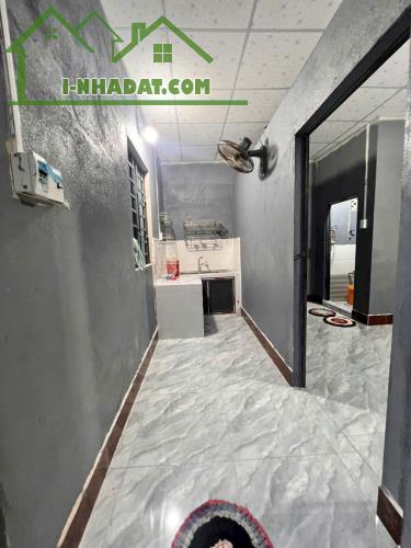 Bán Căn Nhà và đất ngay thị trấn Gò Dầu, vừa nhà vừa đất Sổ riêng, 6x20m thổ cư, Gía 550tr - 2