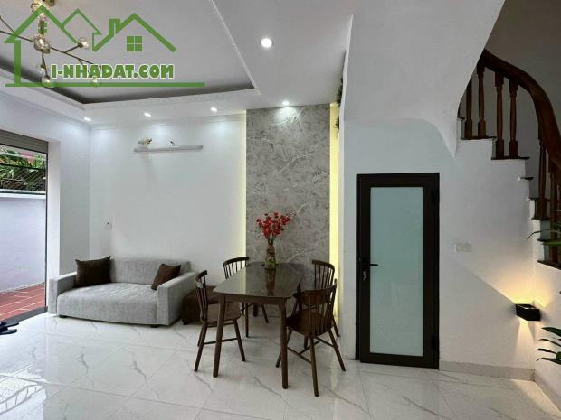 Bán nhà Kim Chung 31M 5 Tầng, 3P Ngủ rộng, gần phố Nhổn giá 3.8 tỷ - 1