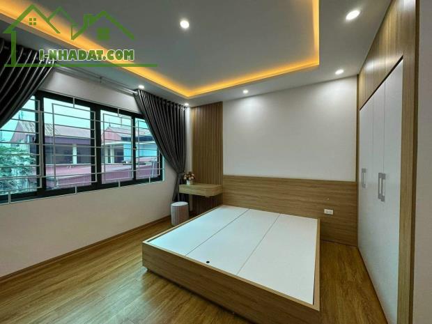 Bán nhà Kim Chung 31M 5 Tầng, 3P Ngủ rộng, gần phố Nhổn giá 3.8 tỷ - 3